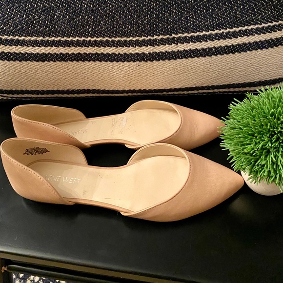 *SOLD* Nine West Starship Flat 7 Tan/Beige - Picture 3 of 4